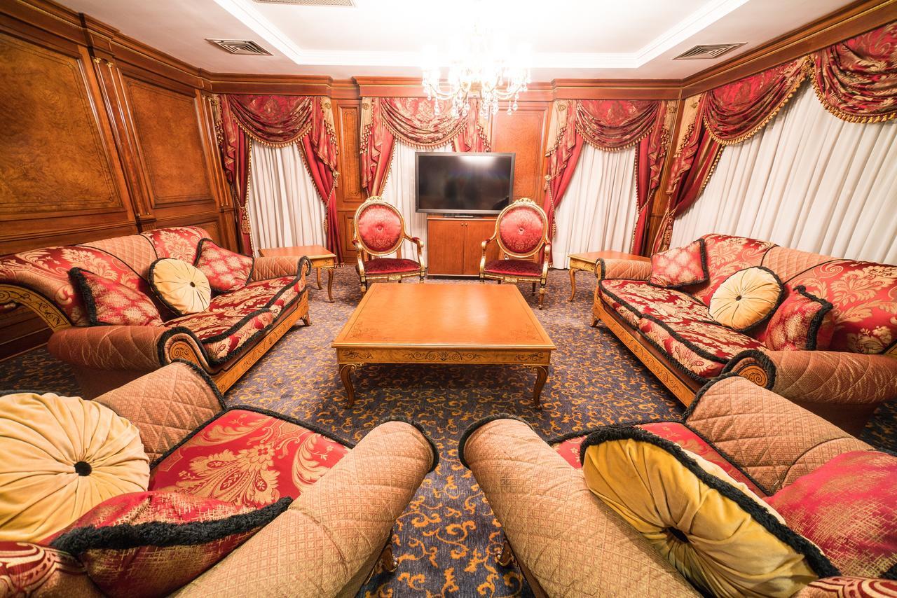 Hotel Intourist Palace Batumi Exterior foto